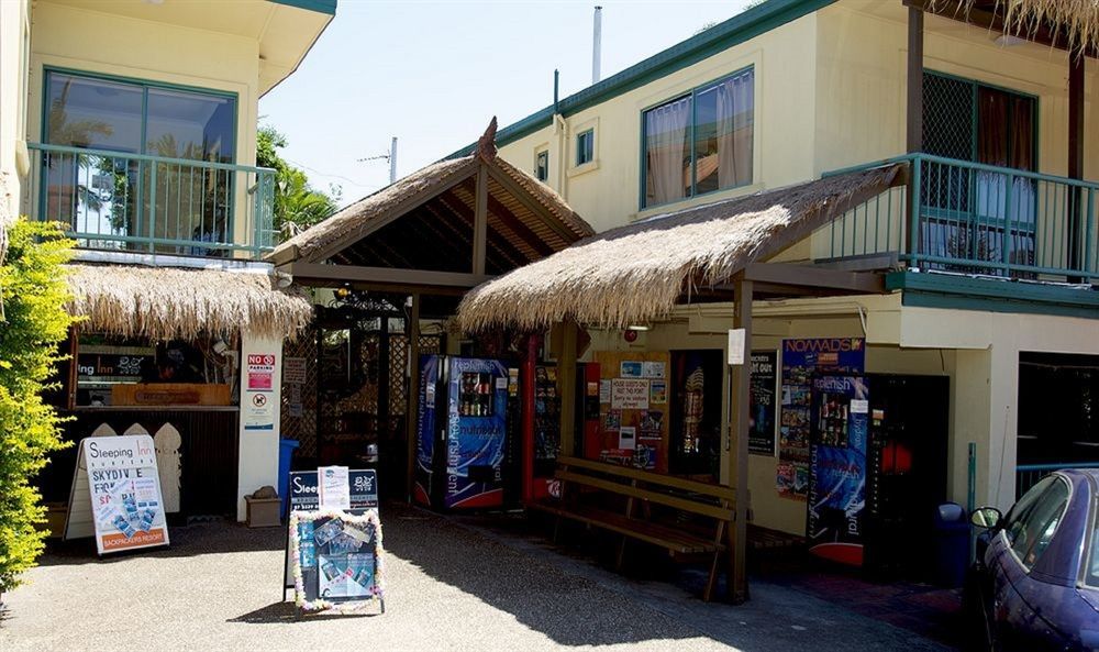 Sleeping Inn Backpackers Resort Голд-Кост Экстерьер фото