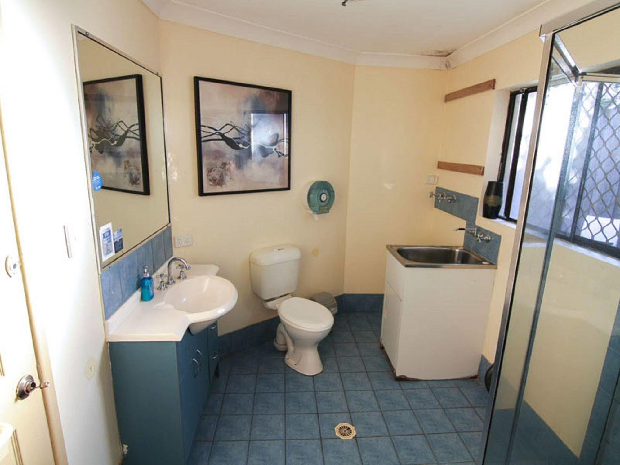 Sleeping Inn Backpackers Resort Голд-Кост Экстерьер фото